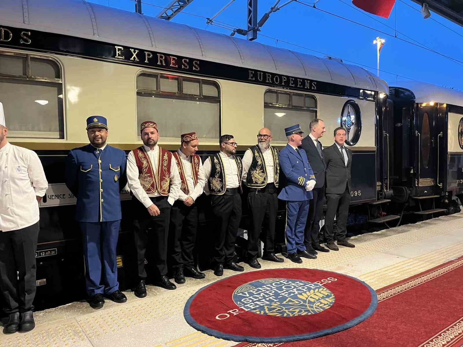 Paris’ten Gelen Tarihi Tren, İstanbul’a Varışını Duyurdu