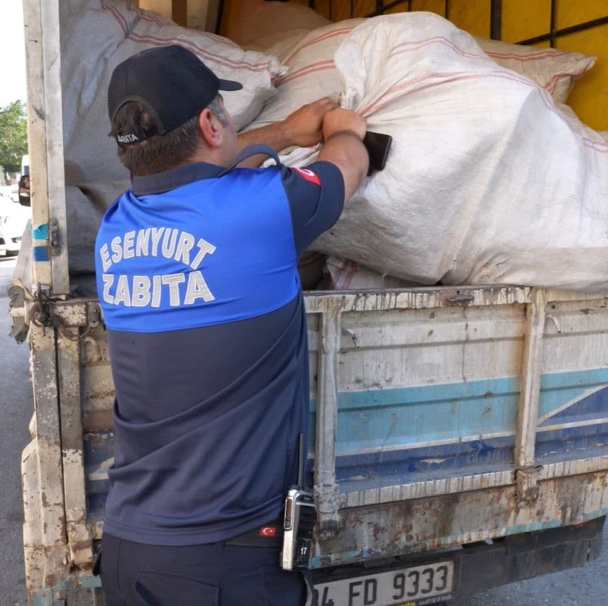 Esenyurt'ta Kaçak Atıklara Karşı Yoğun Denetimler ve Ağır Cezalar