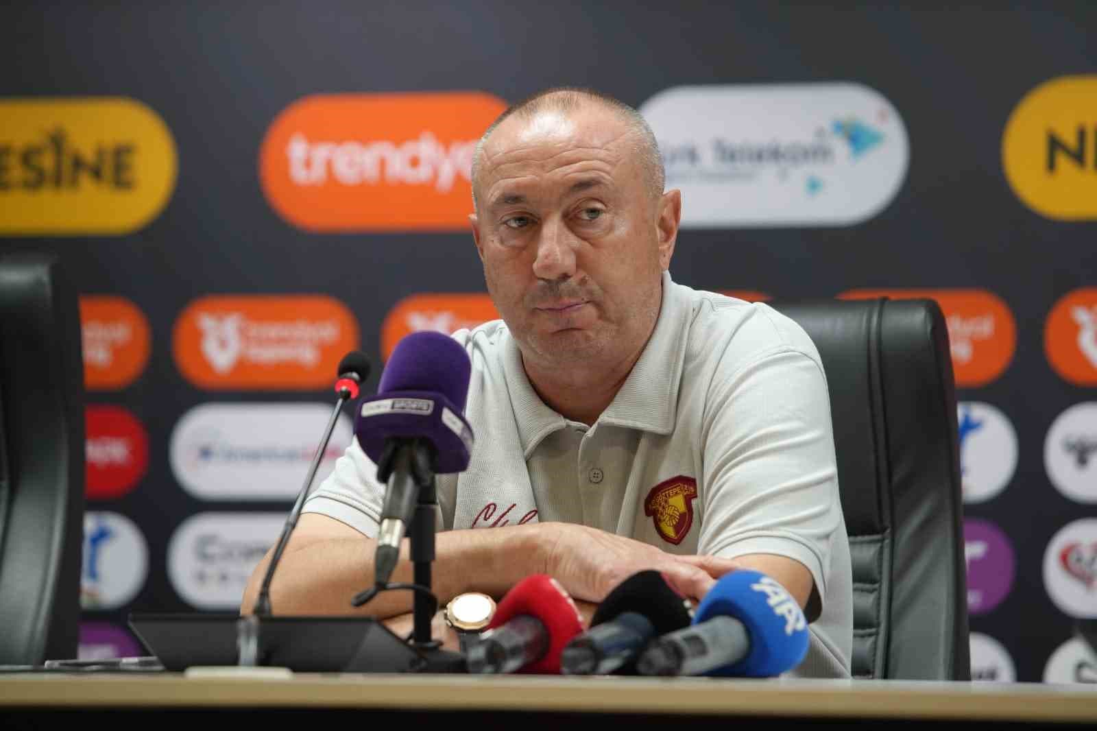 Stanimir Stoilov'dan Göztepe İçin Saygı Talebi: Hakem Hatalarına Dikkat Çekildi
