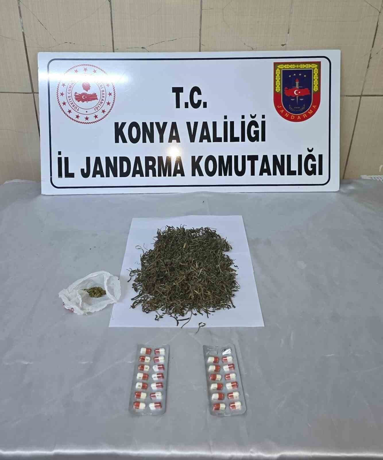Konya'da Jandarma Ekiplerinden Uyuşturucu Operasyonu: 4 Kişi Tutuklandı