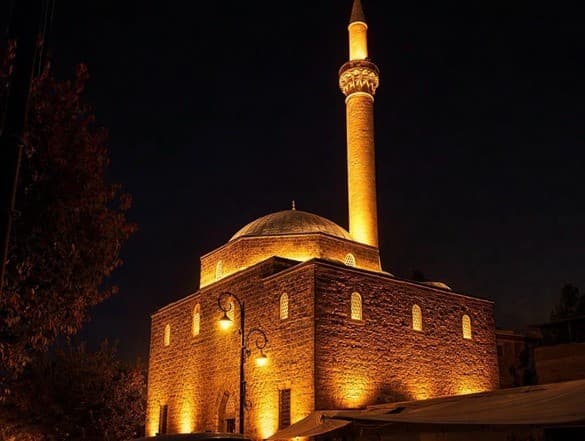 Bakan Ersoy'dan Açıklama: Diyarbakır ve Bingöl'deki Asırlık Altı Mabet Cemaatleriyle Buluşacak