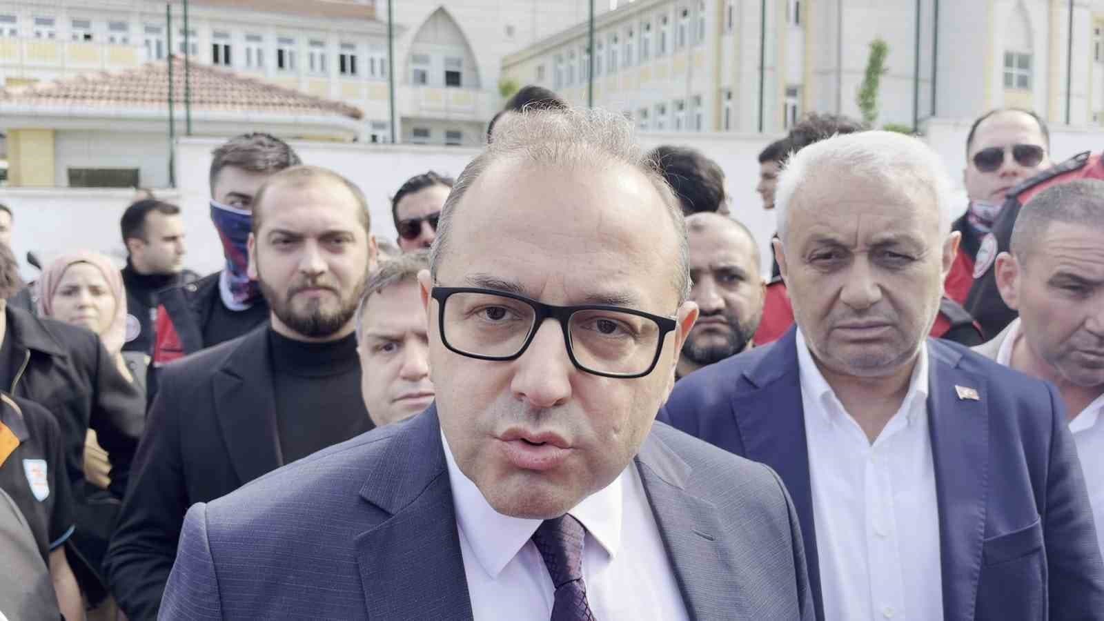 Esenyurt Lisesinde Çıkan Tartışma Sonucu İki Öğrenci Bıçaklı Saldırıyla Yaralandı
