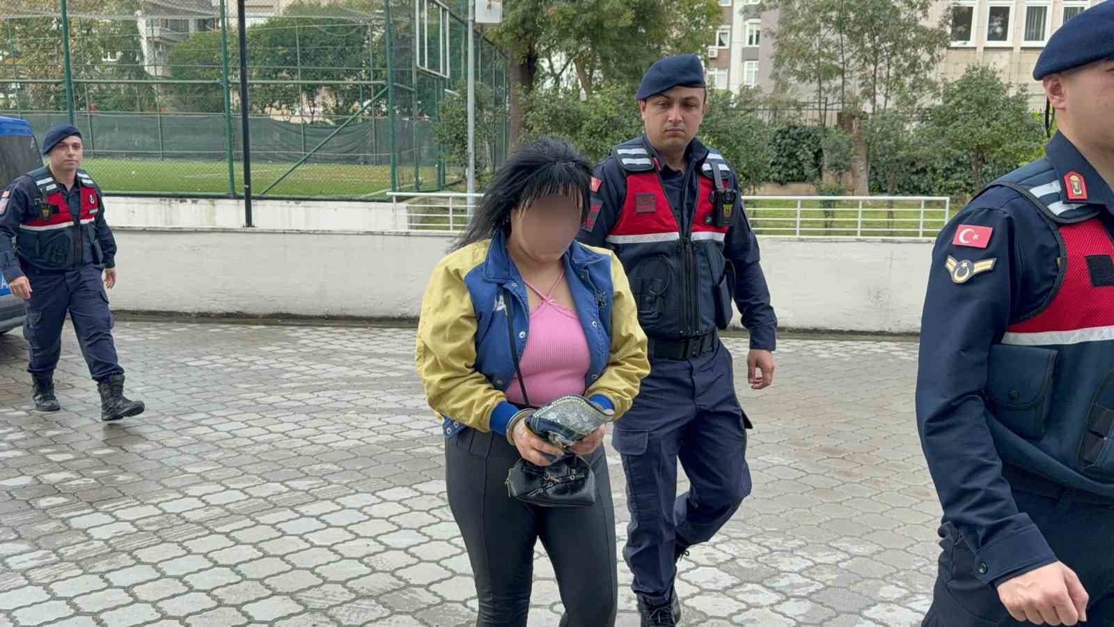 Samsun’da uyuşturucu ticaretinden 1’i kadın 2 kişi tutuklandı