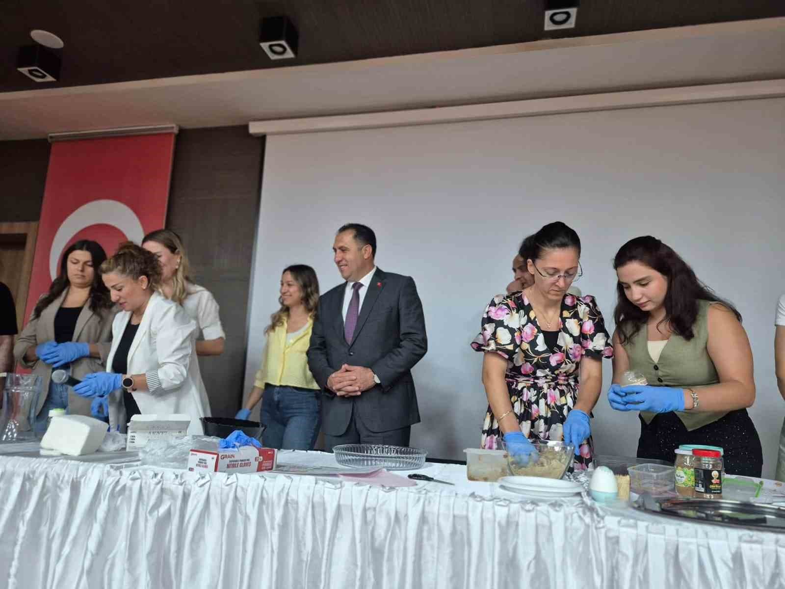 Aydın'da Şeker İçermeyen Tariflerle Sağlıklı Beslenme Farkındalığı Oluşturuldu