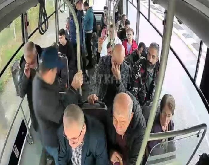Epilepsi Hastası Yolcuya Şoförlerden Hızlı İlk Yardım
