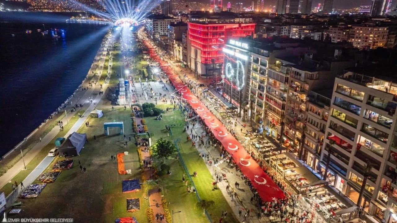 İzmir’de Cumhuriyet Bayramı için geri sayım: İşte kutlama programı