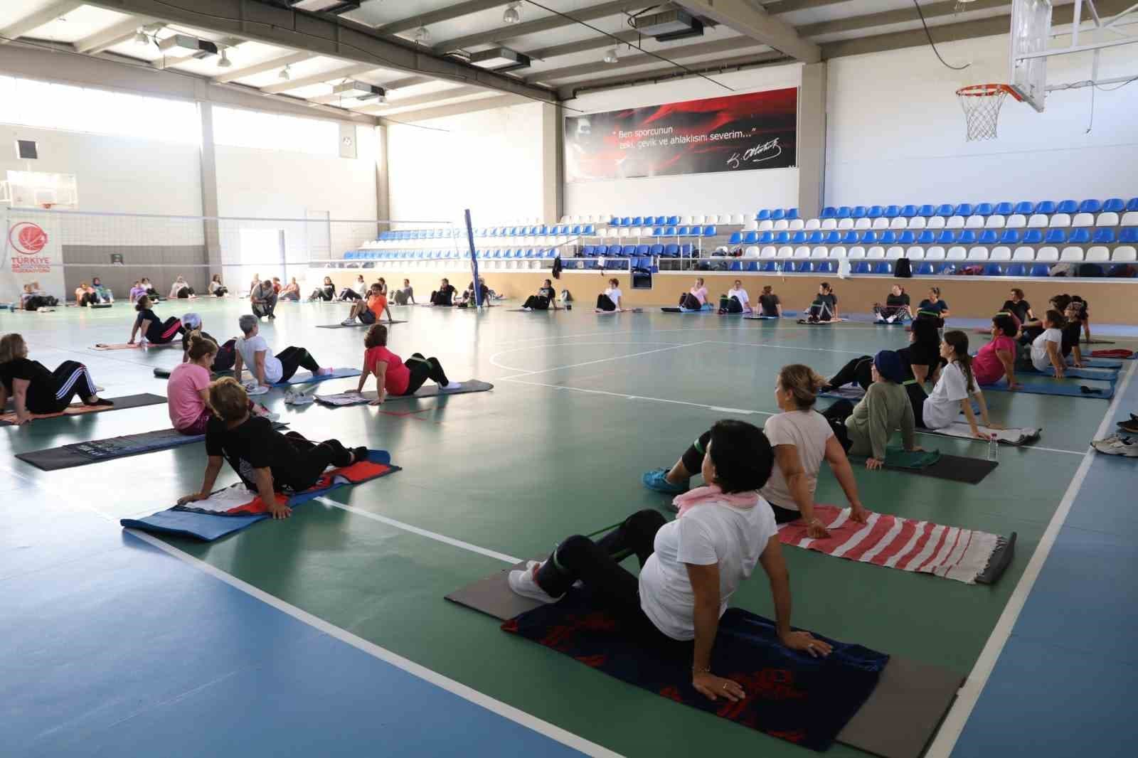 Nazilli'de Kadınlara Yönelik Sabah Sporları Kursları Başladı