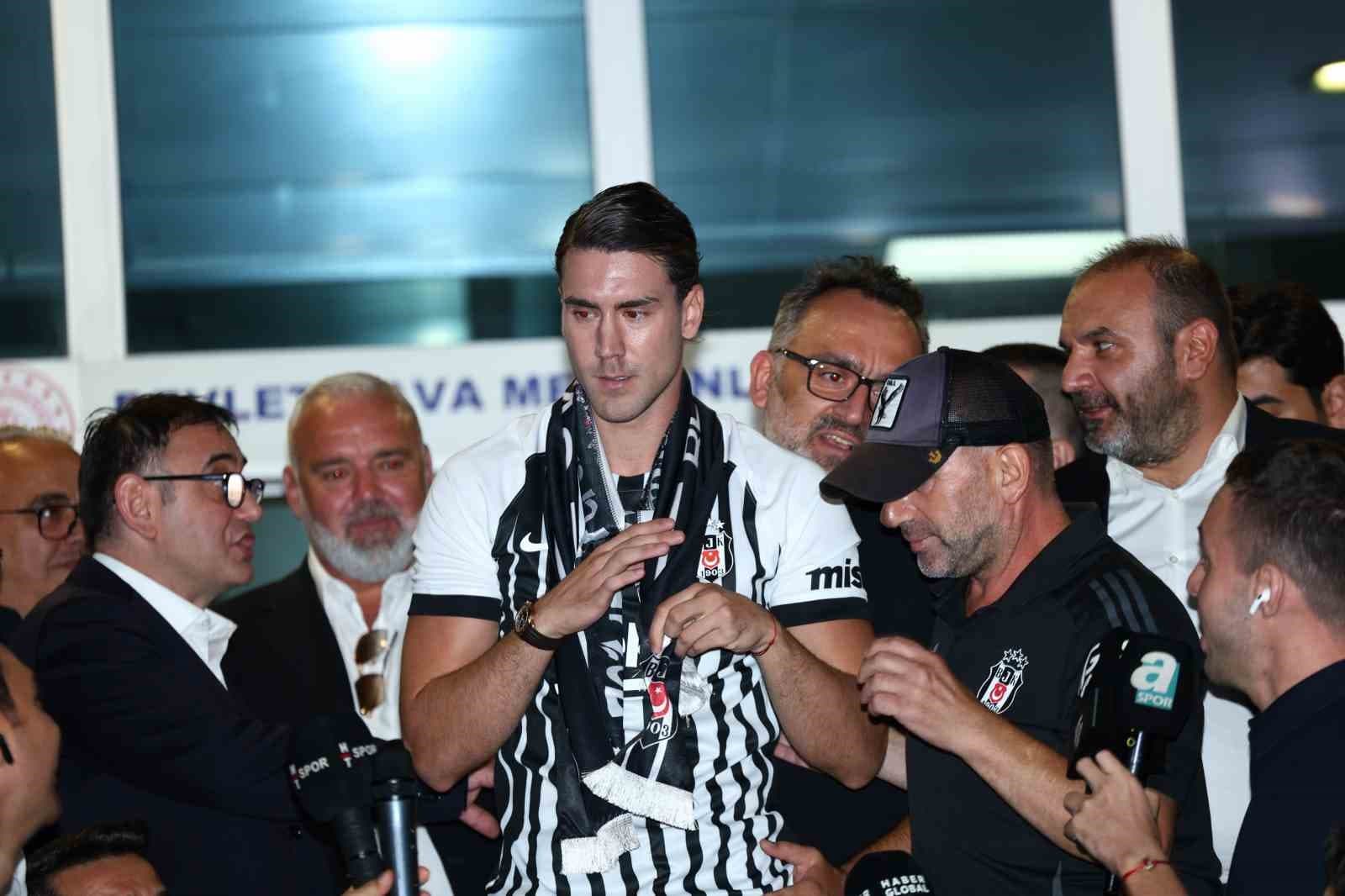 Beşiktaş, UEFA Avrupa Ligi Play-off Turu İçin Dusan Vlahovic'i Resmi Kadroya Kattı