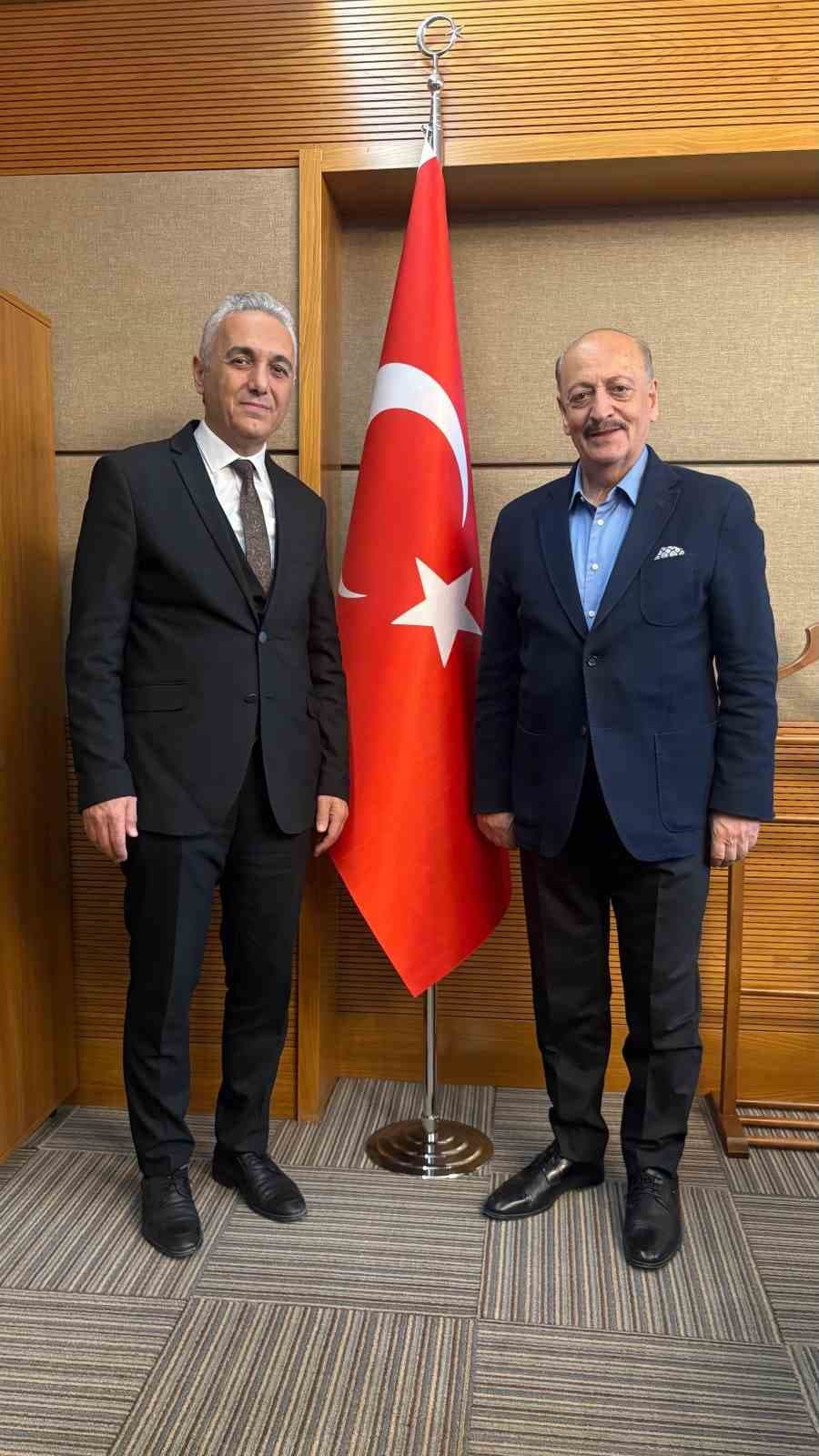 HEKİMSEN Genel Başkanı Kurban, Prof. Dr. Vedat Bilgin'e Anne Vefatı Nedeniyle Ziyaret Etti