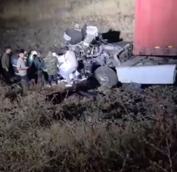 Gaziantep'te Yağış Kaynaklı Kaza: Tır Şarampole Çarptı, Sürücü Yaralandı