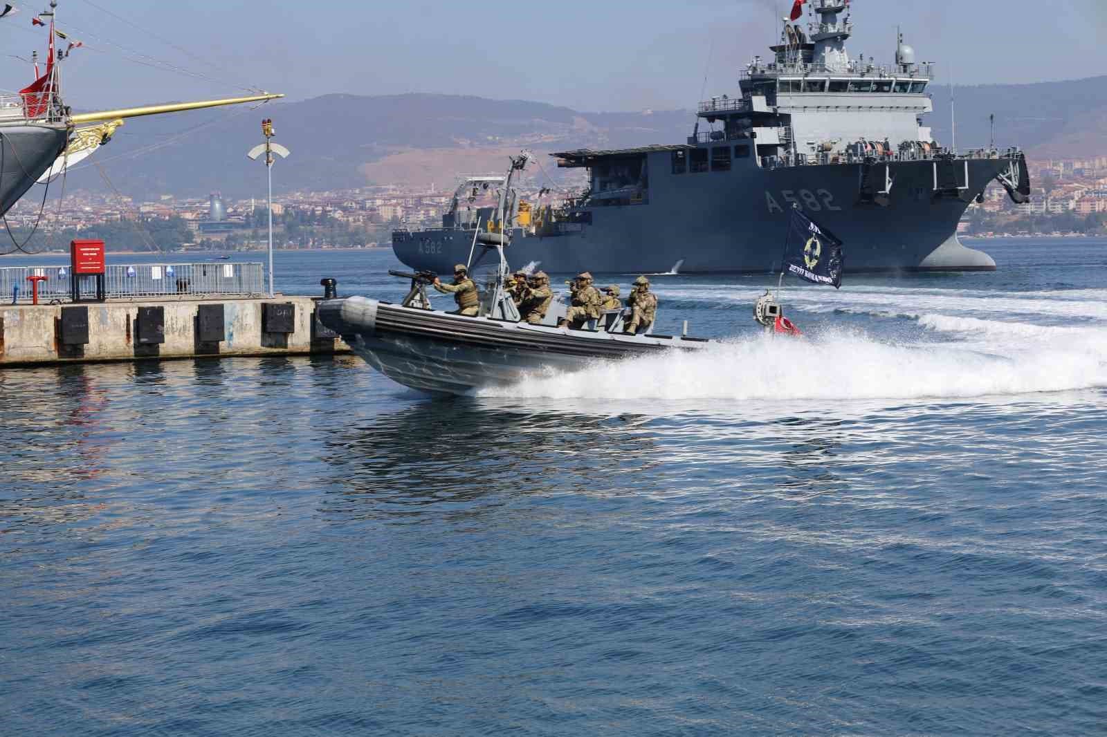 SAT ve SAS Komandoları TEKNOFEST Mavi Vatan'da Rehine Kurtarma Tatbikatlarını Gerçekleştirdi