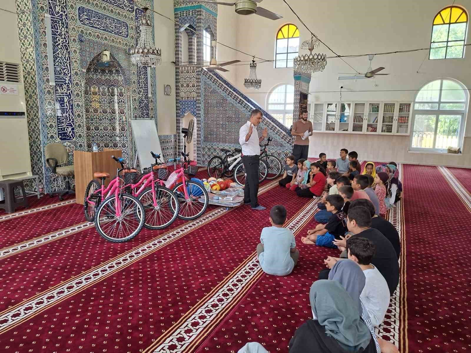 Yumurtalık'ta Kur’an Kursunu Tamamlayanlara Ödüller Verildi