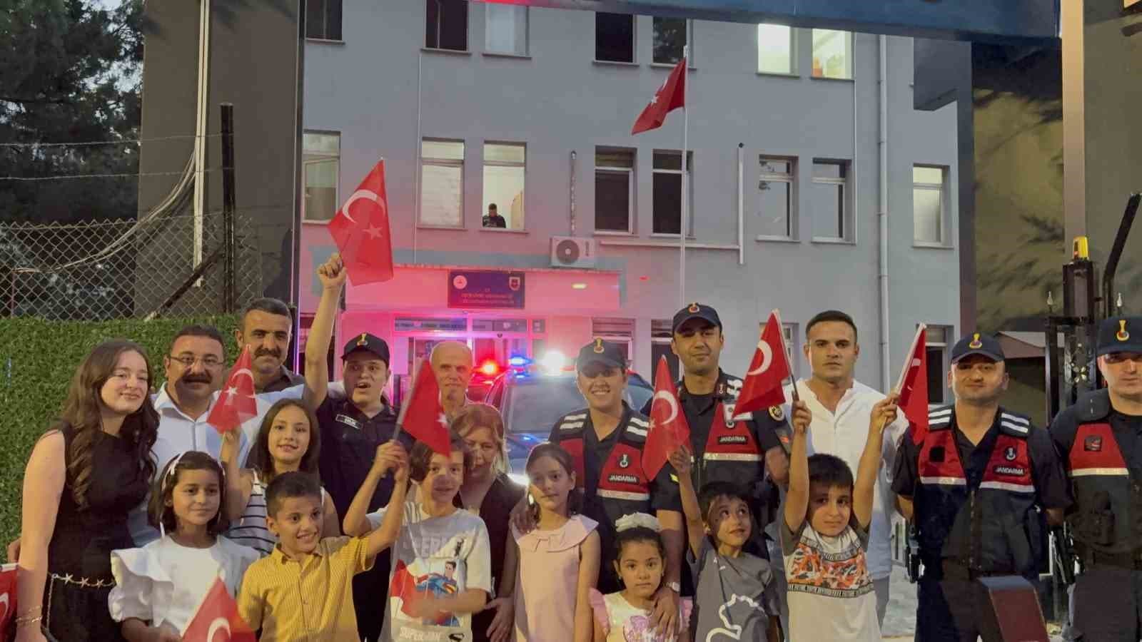 Engelli Genç İlyas Mert Çelik, Askerlik Hedefini Aile Organizasyonuyla Gerçekleştirdi