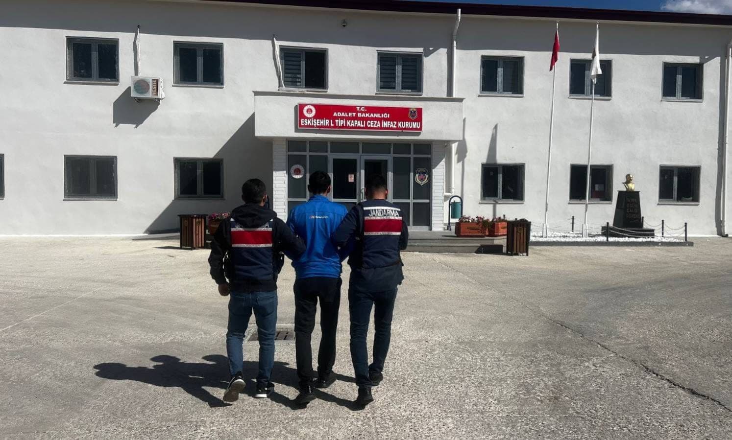 Eskişehir'de 47 Yıl Hapis Cezası ile Aranan Kişi Yakalandı