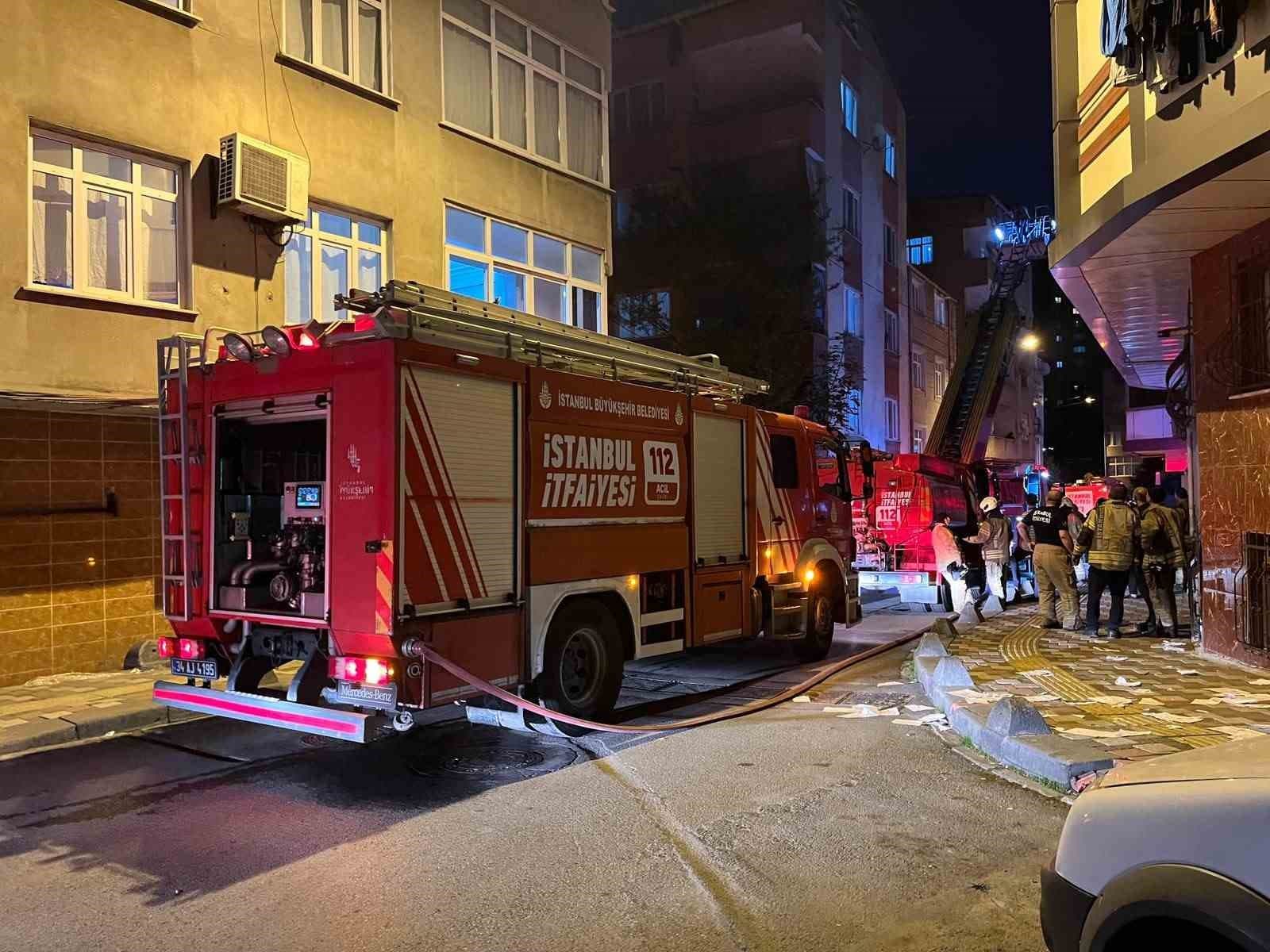 Esenler'de Kentsel Dönüşüm Projesi Kapsamında Yangın Çıktı