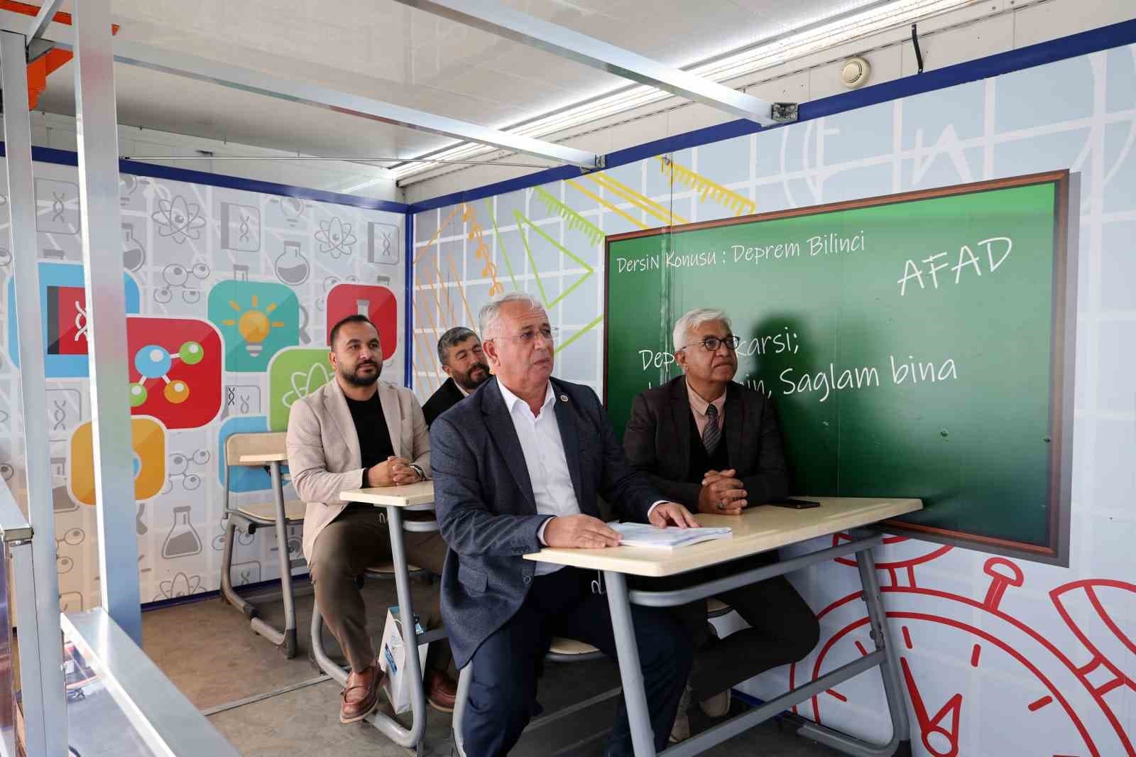 Deprem Simülasyonu ile Talas'ta Kapsamlı Afet Eğitimi Gerçekleştirildi