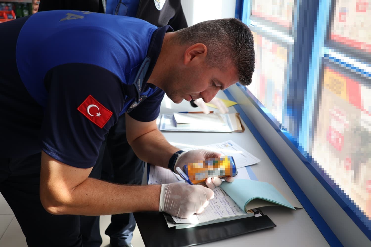 Babaeski'de Son Kullanma Tarihi Geçmiş Ürün Satan Marketlere İdari Para Cezası Uygulandı