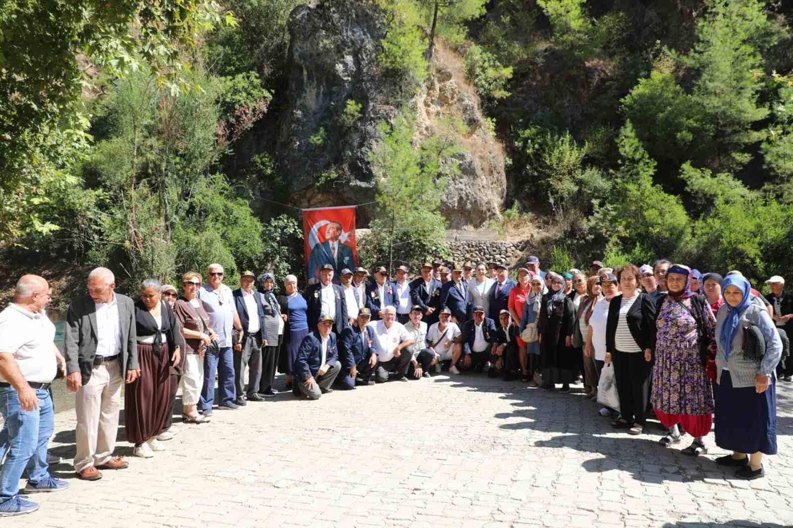 Büyükşehir Belediyesi Gaziler ve Şehit Ailelerine Kültürel Buluşma Düzenledi
