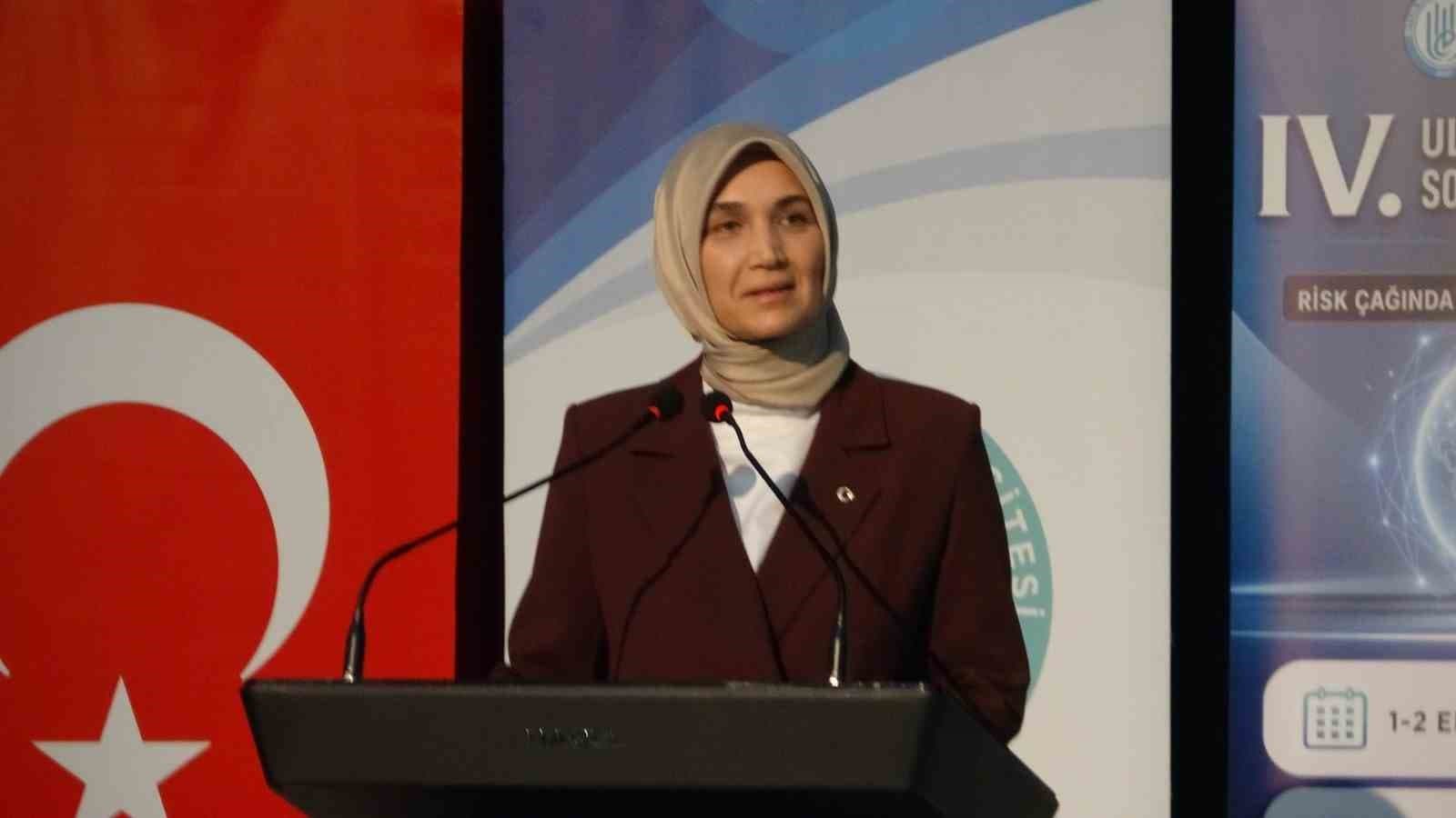Bitlis Eren Üniversitesi'nde 4. Uluslararası Sosyal Bilimler Kongresi Açıldı