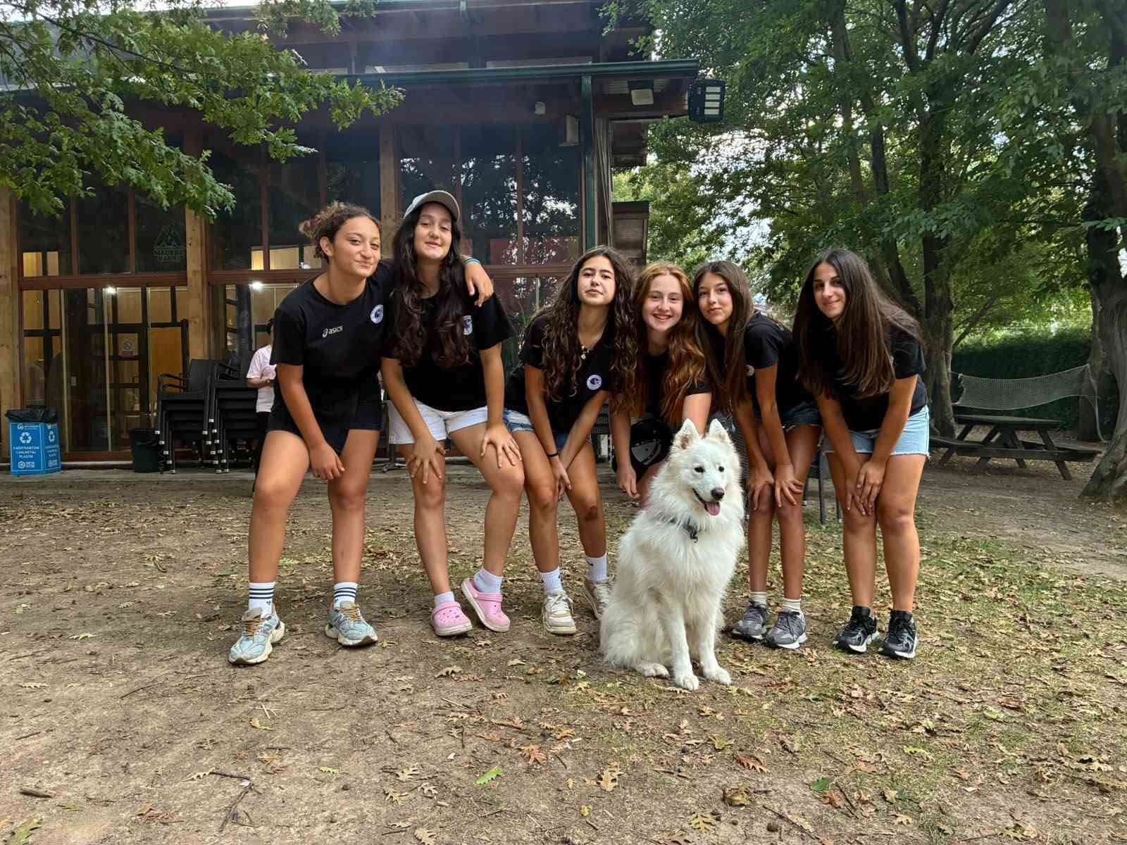 Gençler Macera Park'ta Kamp Ateşi Etrafında Buluştu