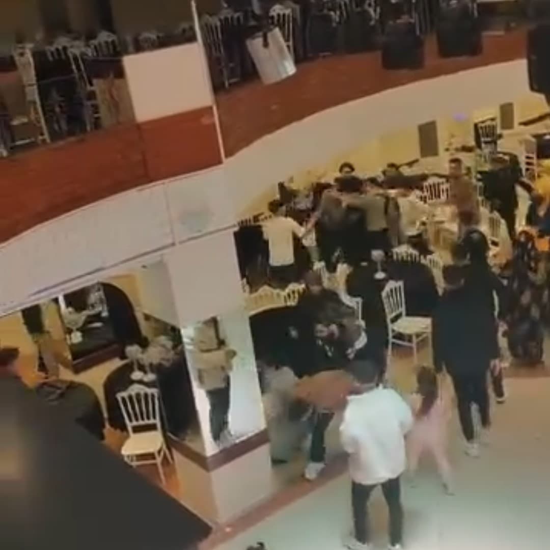 Bolu’da düğün salonunda takı kavgası: Tekme, yumruk ve sandalyeler havada uçuştu