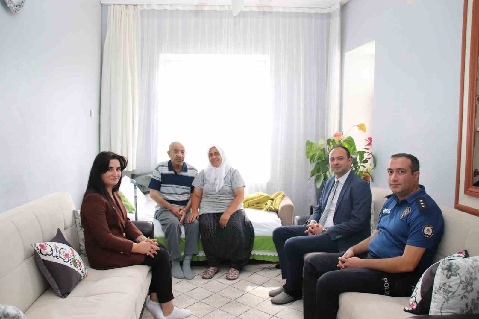 Pütürge'de Yaşlı ve Sağlık Sorunlu Vatandaşlar Evlerinde Görüşüldü