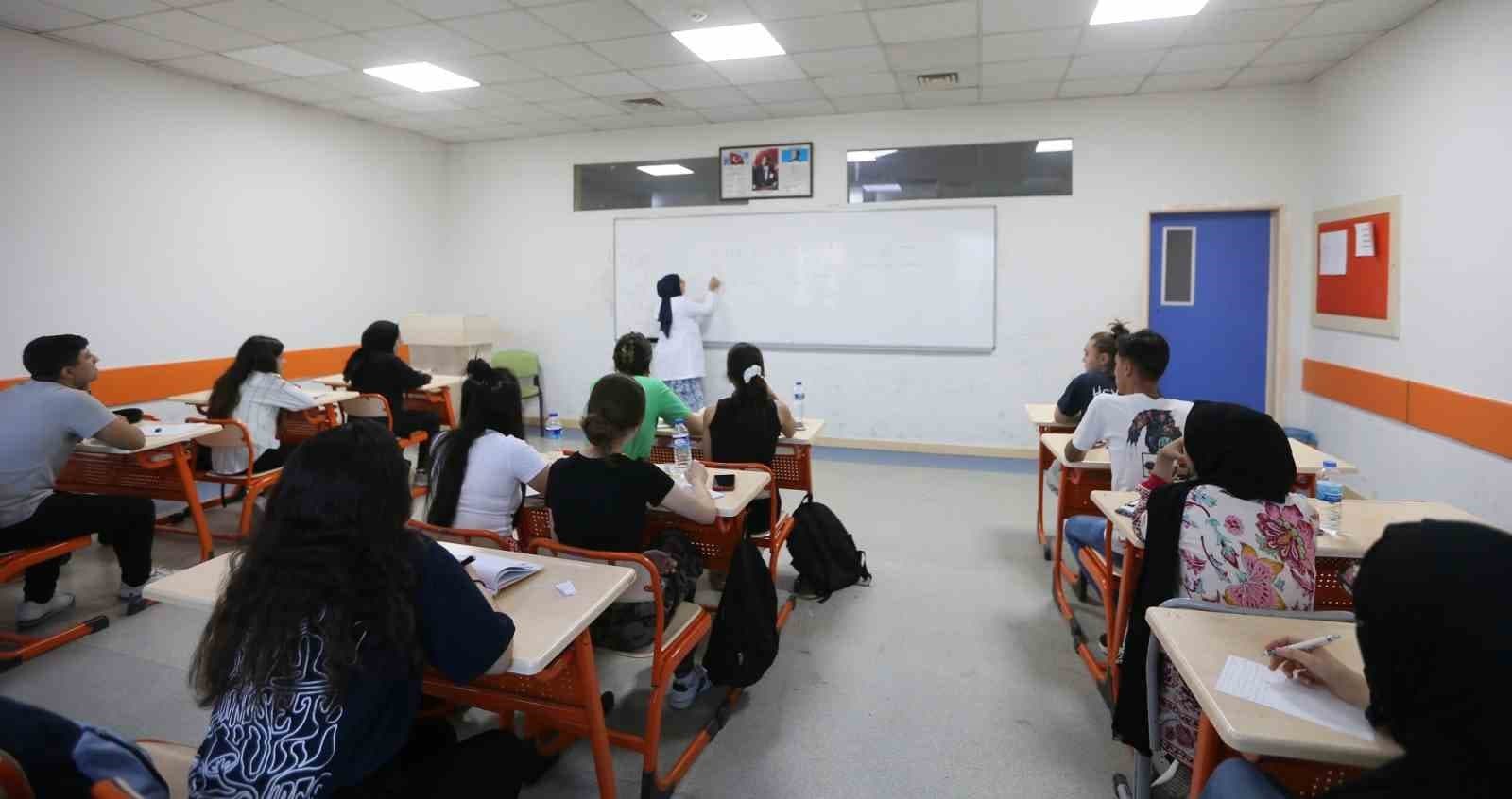 GASMEK Öğrencileri Üniversite Hedeflerine Ulaştı: YKS Sonuçları Detayları