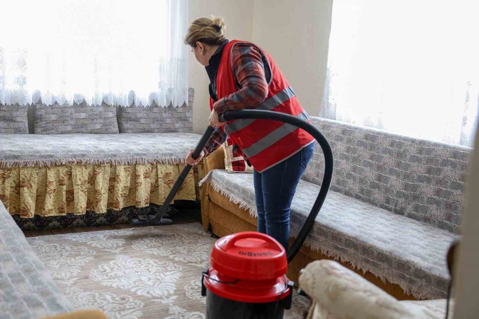 Efeler Belediyesi'nden Binlerce Vatandaşa Ücretsiz Sosyal Destek Hizmeti