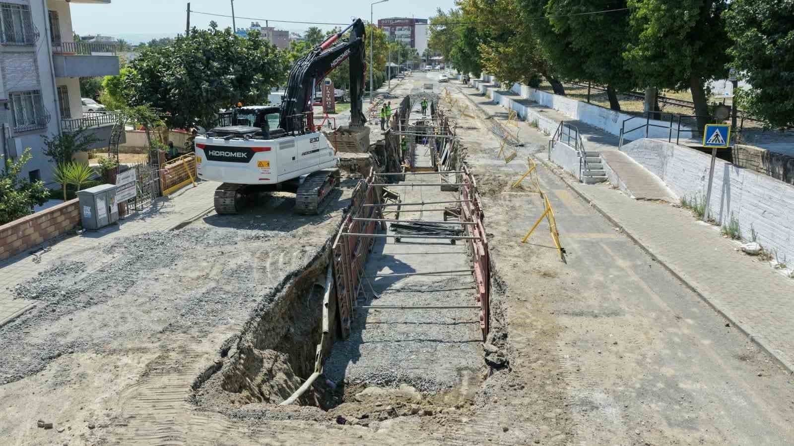 Söke'de 77 Milyon TL'lik Yağmur Suyu Hattı İnşaatı Devam Ediyor