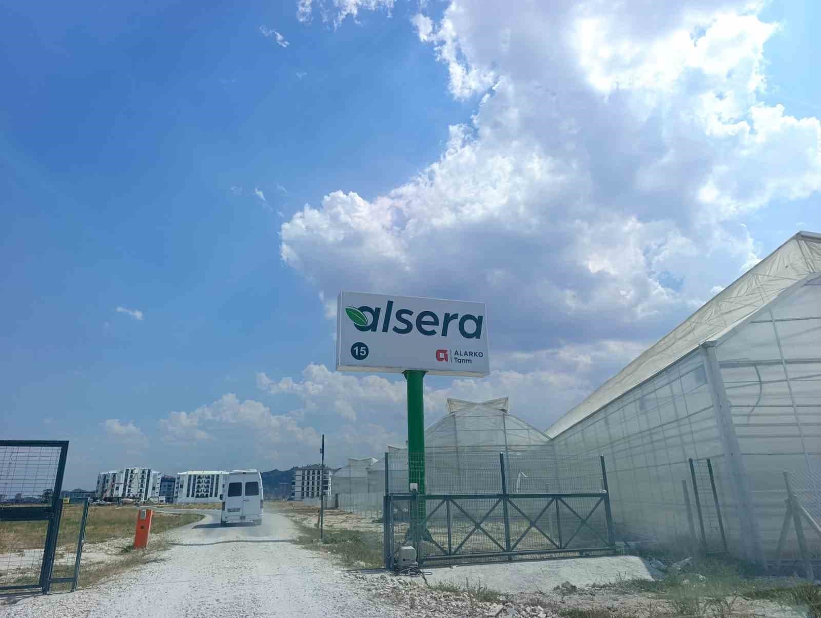 Serada Zehirlenme Vakası: 24 Kişi Hastaneye Kaldırıldı, İşçiler Sevk Talebini Reddedi