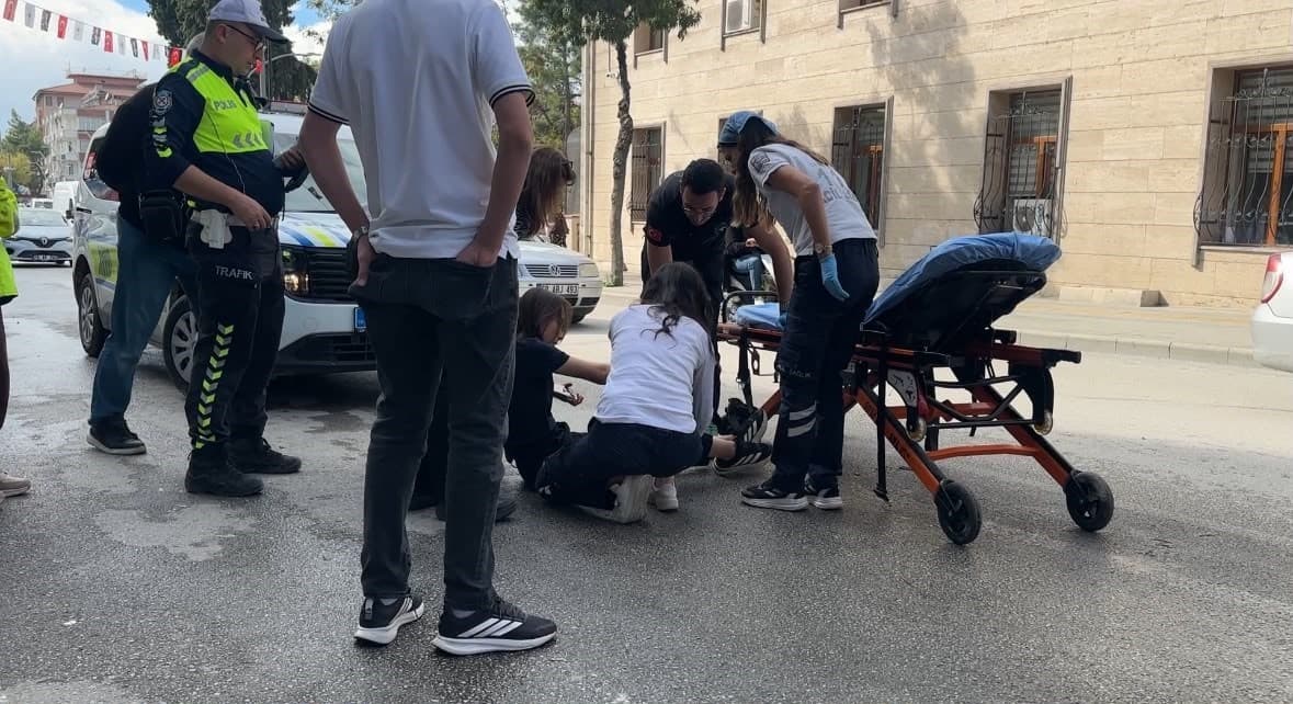 Burdur'da Motosiklet Kazası: Sürücü Yaralandı