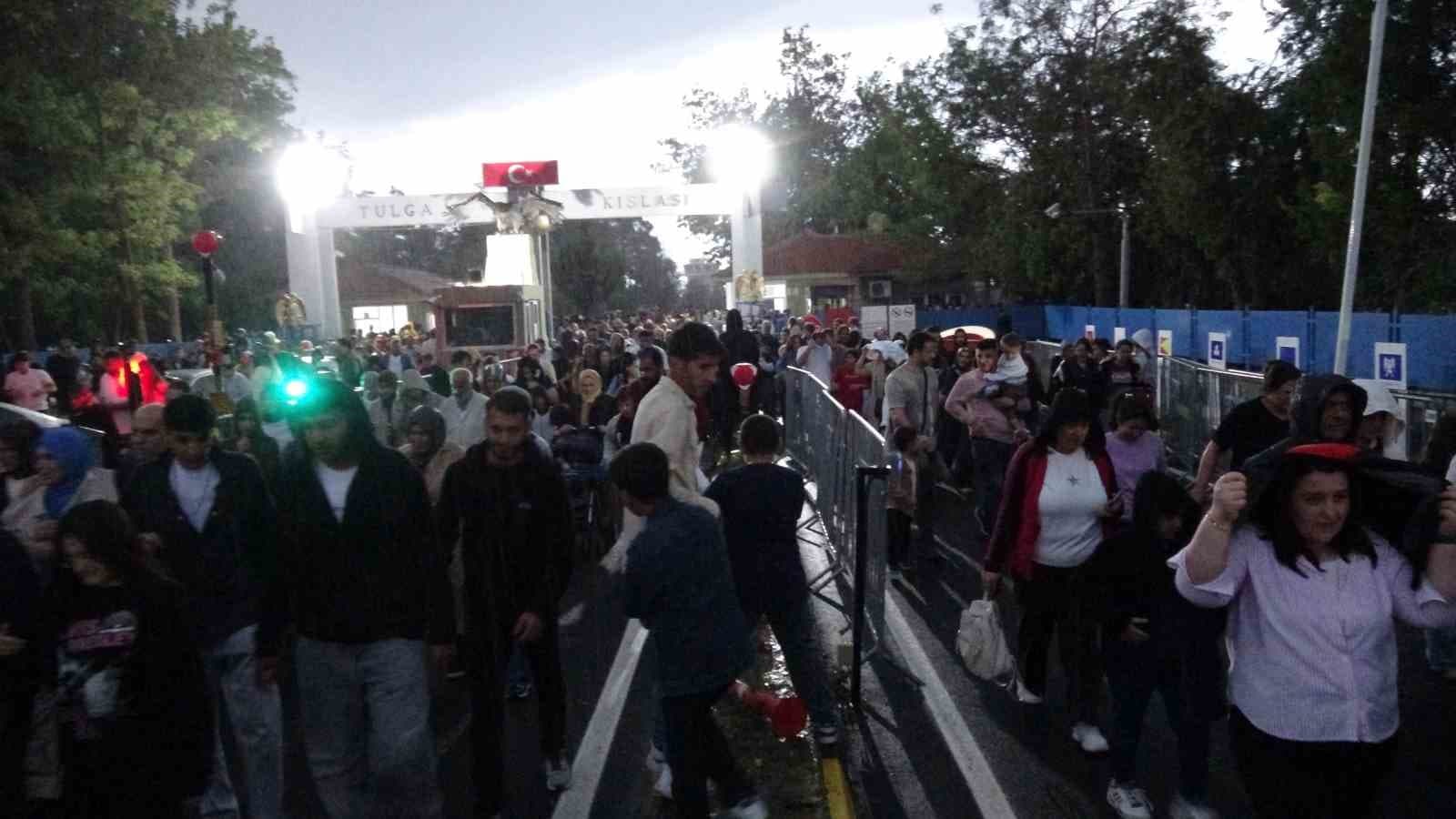 Türk Yıldızları Gösterisi Yağmura Rağmen Gerçekleşti: Malatyalılar Akın Etti