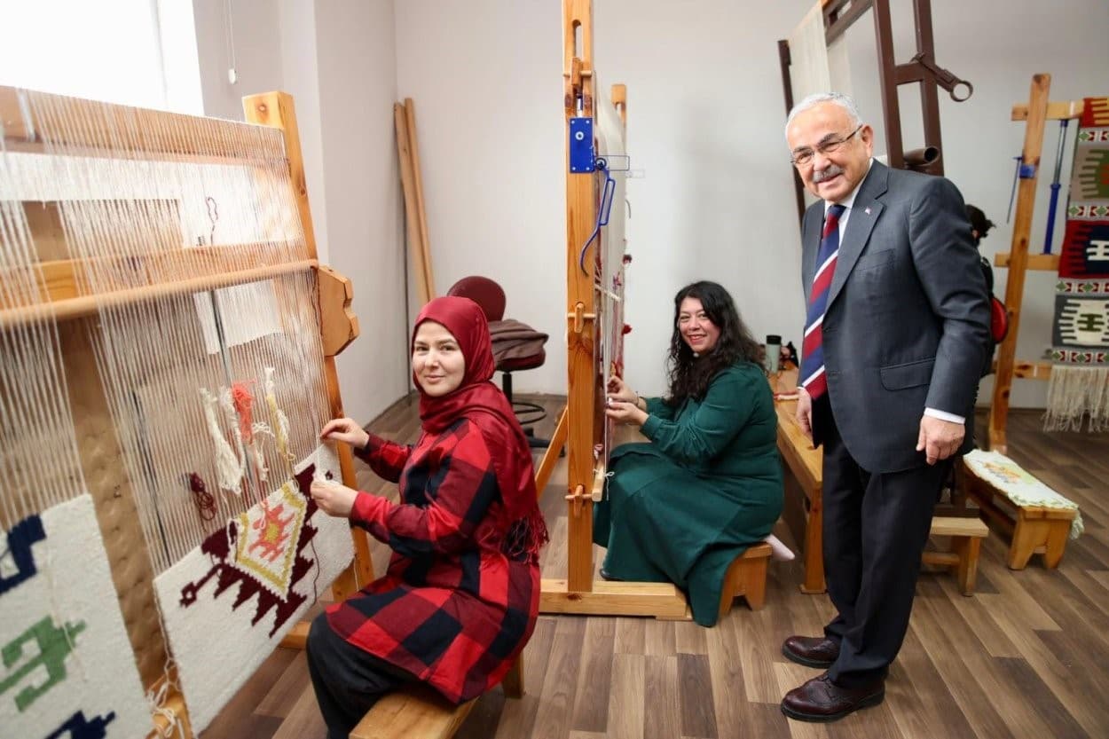 Ordu'da Mesleki Eğitim Kursları Devam Ediyor: 108 Binden Fazla Kişi Faydalanıyor