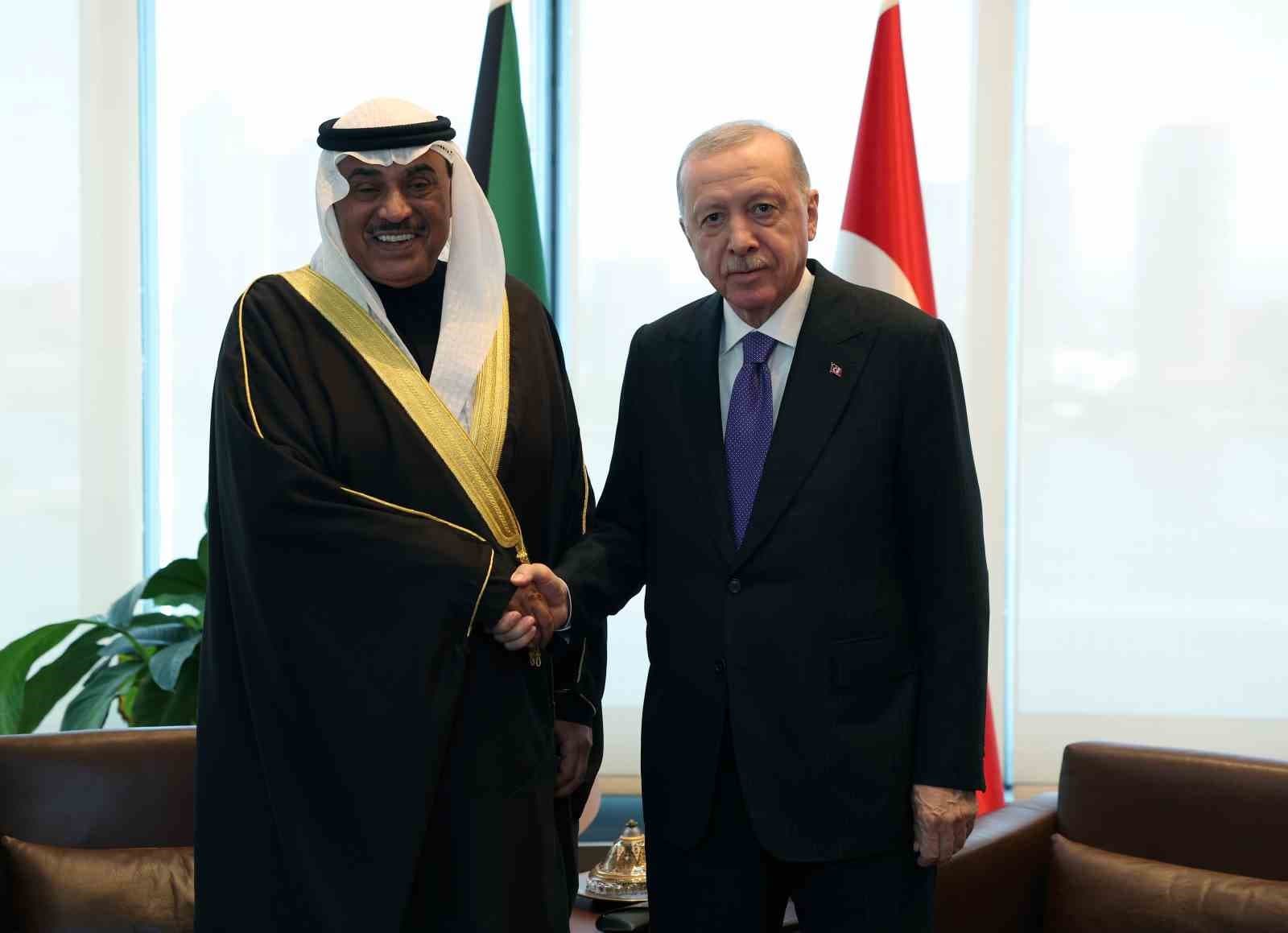 Cumhurbaşkanı Erdoğan, New York Ziyaretinde Kuveyt Veliaht Prensi ile Görüşme Yaptı