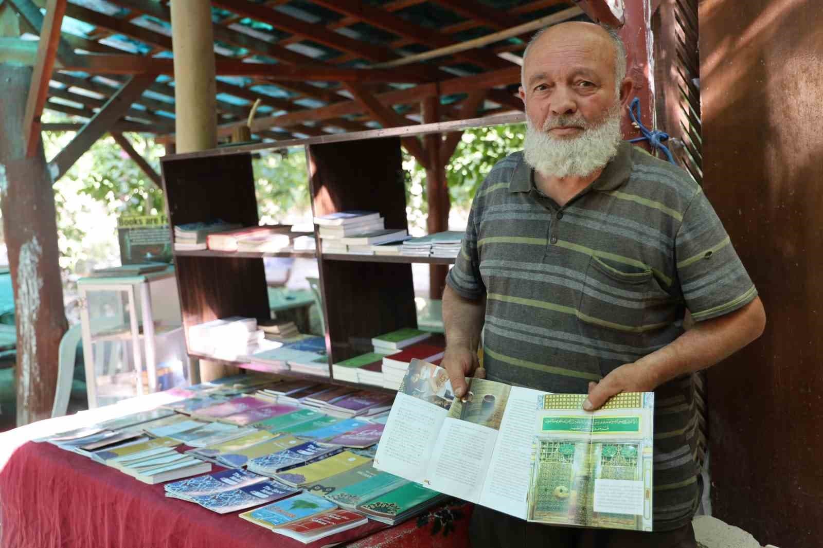 Kızıl Vadi'de 30 Yıllık Çalışma: Reşat Yüzen, 15 Dilde Kur'an Meali Dağıtmaya Devam Ediyor