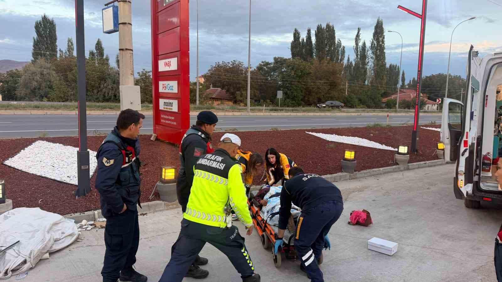 Hacizli Araç Tespitinden Bayılma: Bolvadin'de Jandarma Kontrolünde Şok Yaşandı