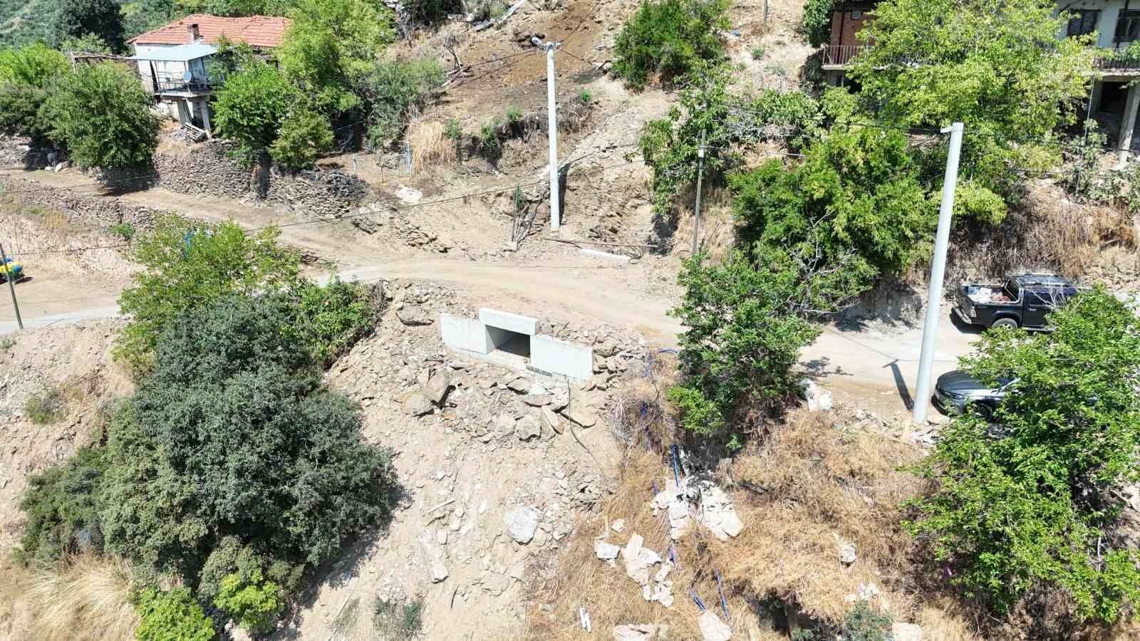 Nazilli'de Yol Güvenliği İçin Menfez İnşaatı