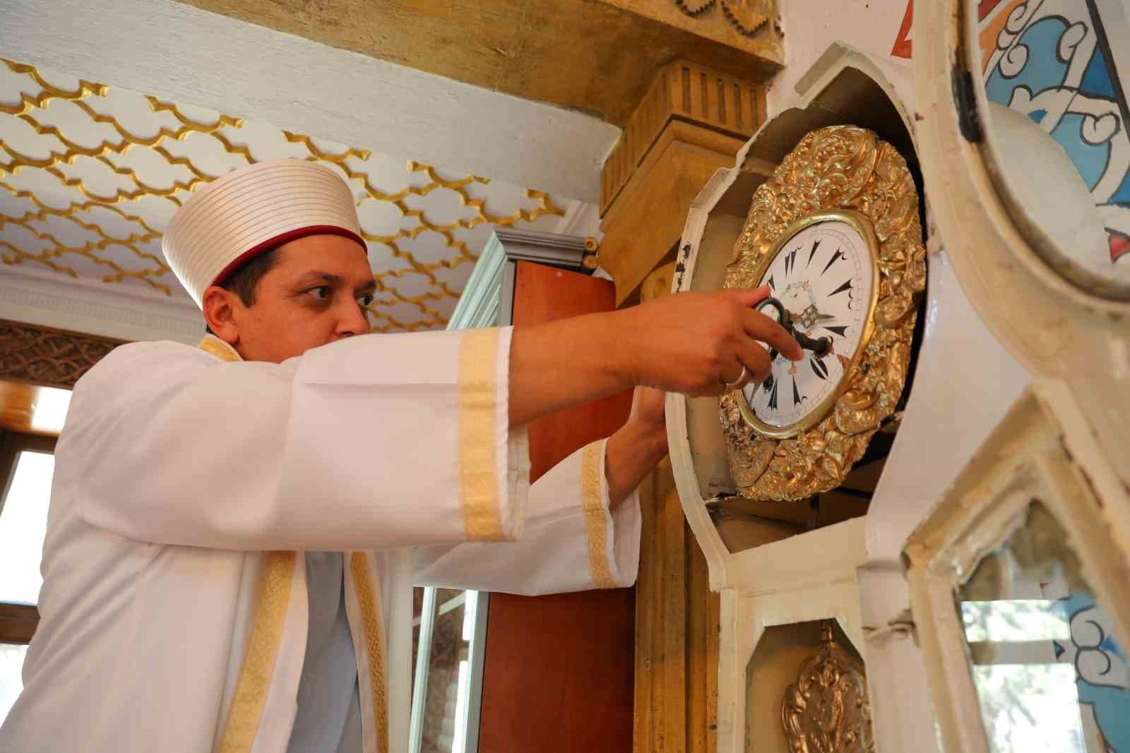 Kahramanmaraş Beyazıtlı Camii'ndeki 97 Yıllık Kurmalı Saat Devam Ediyor