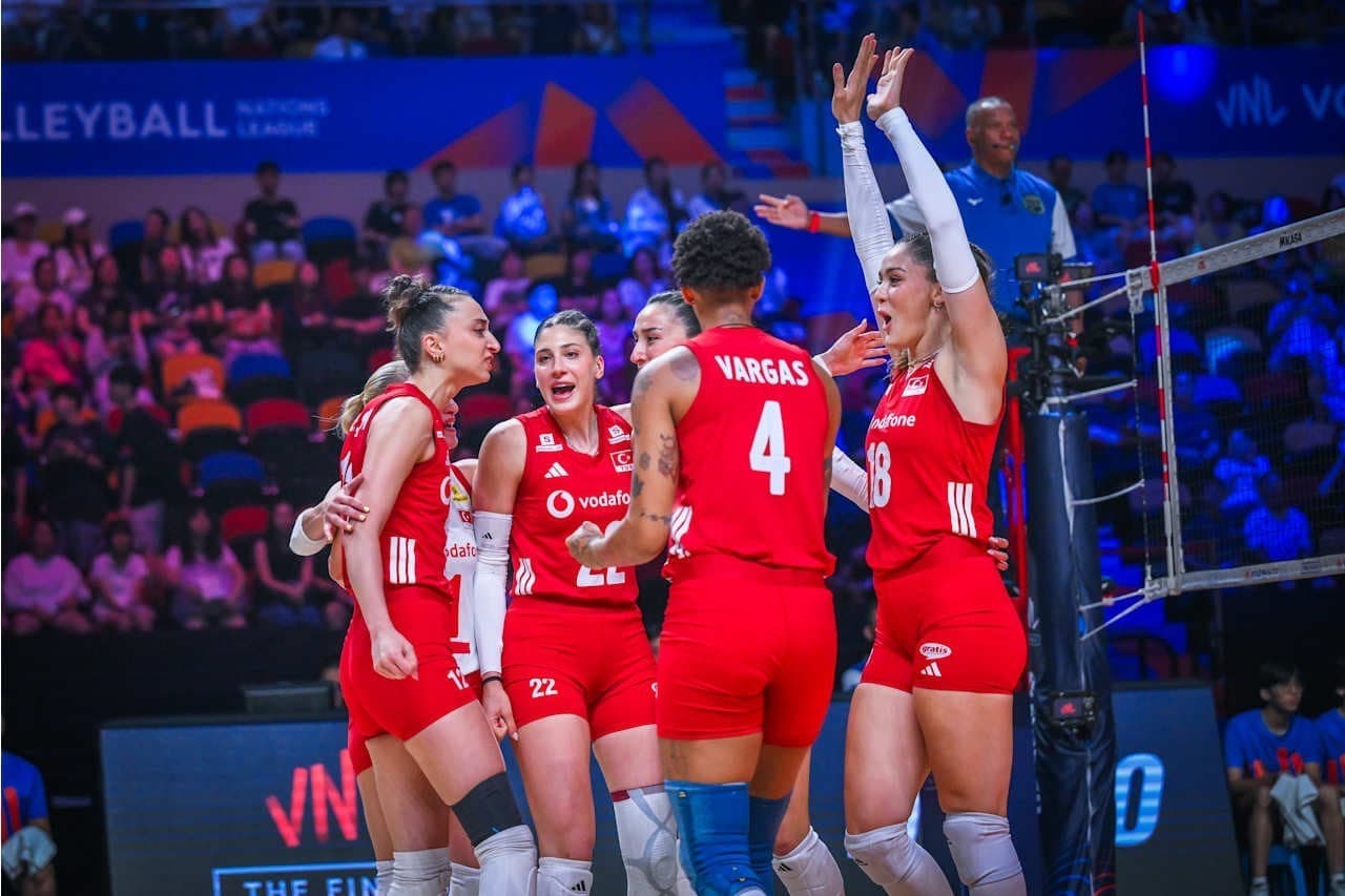 Kadın Milli Voleybol Takımı'nın 2026 Akdeniz Oyunları Kadrosu Resmi Olarak Açıklandı