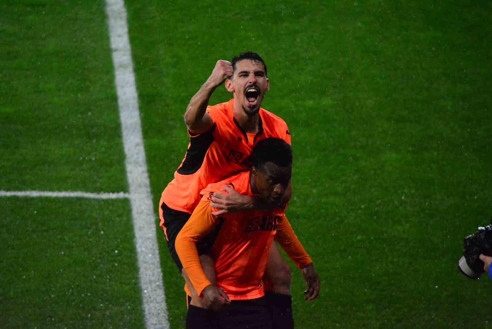 Trendyol Süper Lig: Çorum FK: 2 - Çaykur Rizespor: 1 (Maç sonucu)