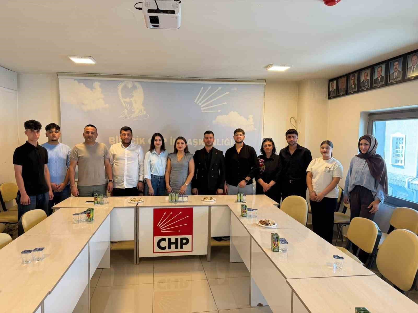 CHP Gençlik Kolları Başkanı Berfin Karan, Bilecik'te Gençlerle Buluştu