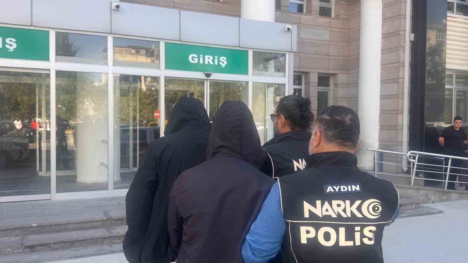Kuşadası'nda Uyuşturucu Operasyonu: İki Şüpheli Gözaltına Alındı