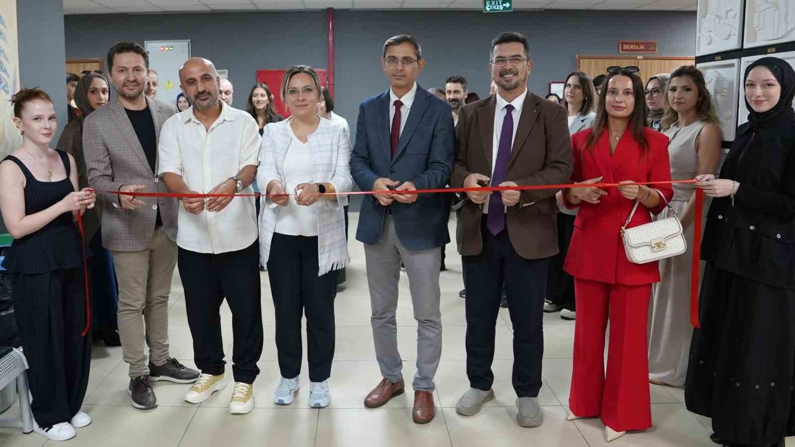 KBÜ Endüstriyel Tasarım Öğrencileri Proje Sergisi Düzenledi
