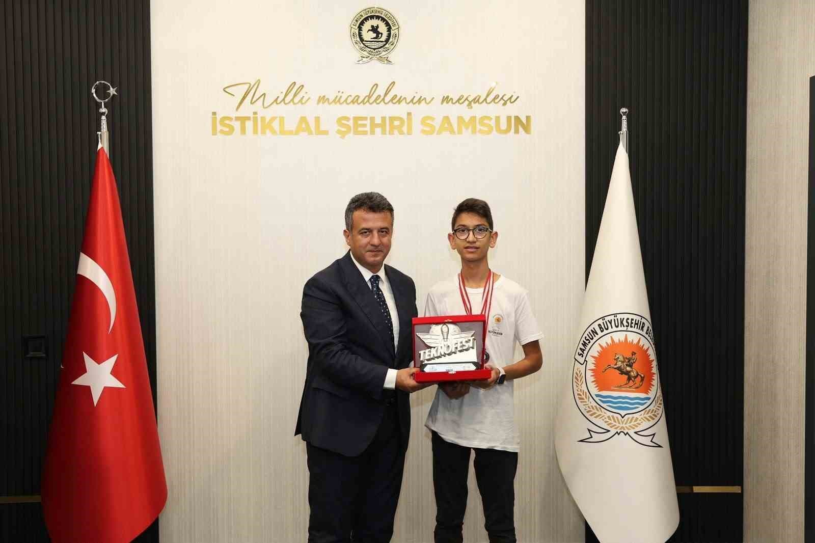 Samsunlu Kerem Yiğit, TEKNOFEST Dron Şampiyonası'nda Türkiye Şampiyonu Oldu