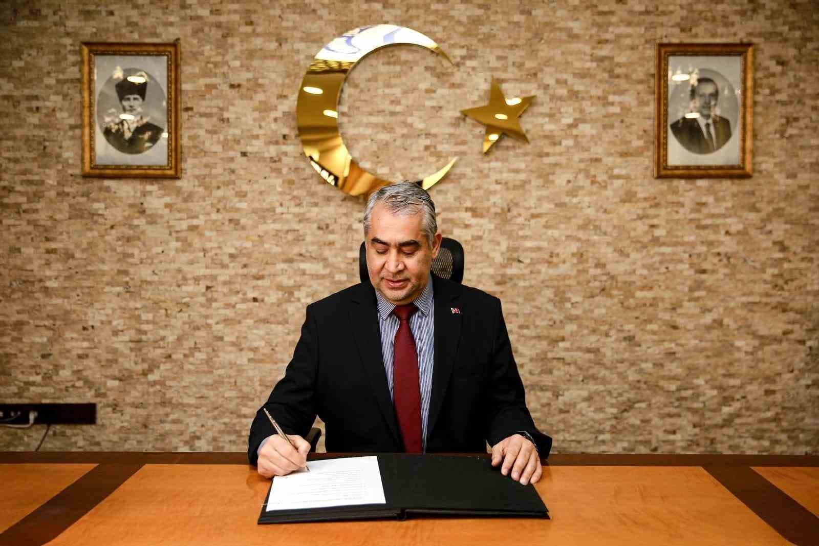 ADÜ Rektörü Kent, Yeni Öğrencilere Mesaj Verdi: 'ADÜ Ailesine Hoş Geldiniz'