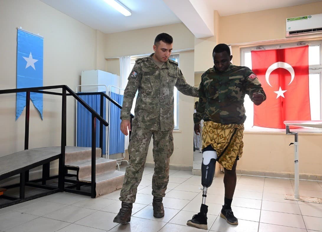 MSB, Somali'deki Hastaneye Protez Bacak Desteği Sağlandığını Bildirdi