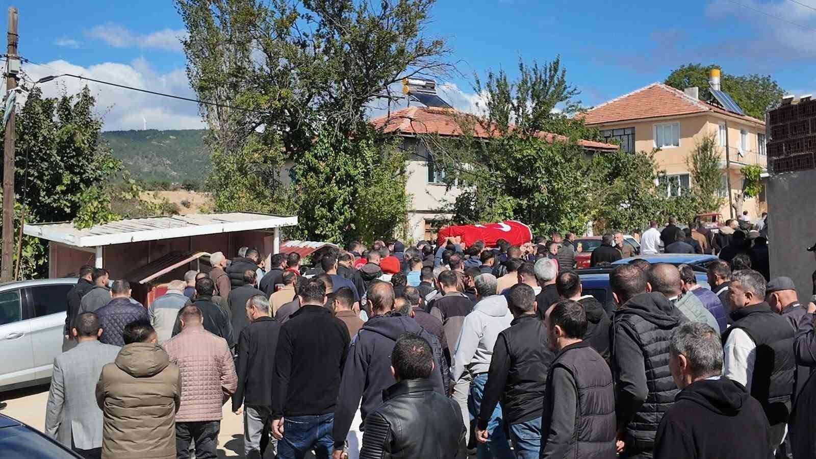 Soma Maden Kazasında Hayatını Kaybeden İşçi Gökler Beldesi'nde Toprağa Verildi
