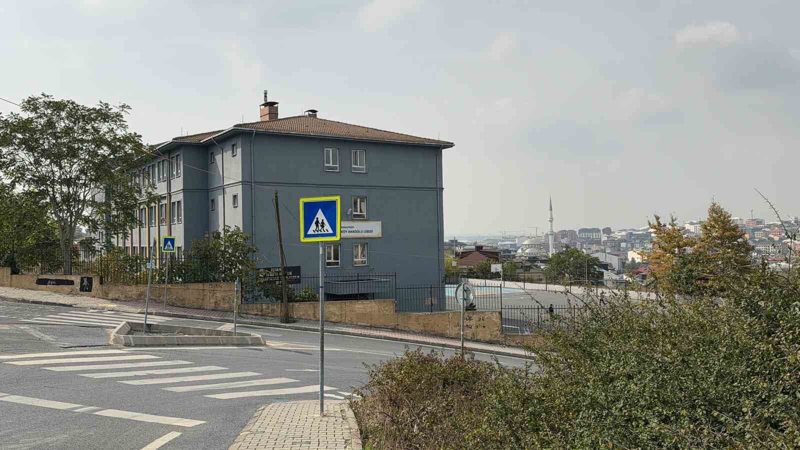 Arnavutköy'de Sahte Saldırı Paylaşımı Yapan İki Çocuk Gözaltına Alındı