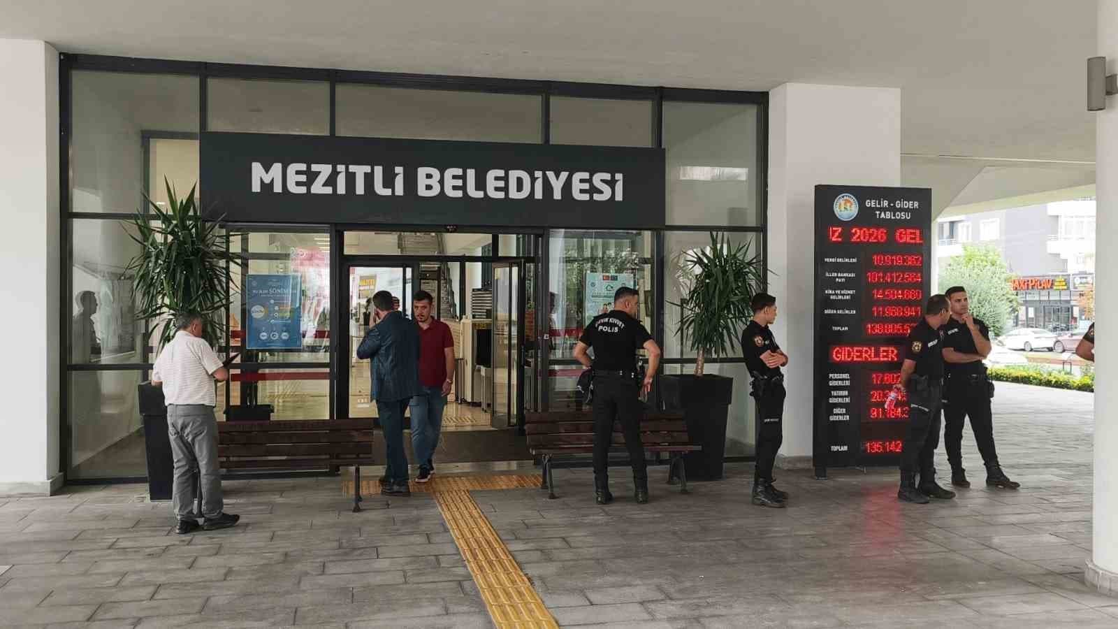 Mezitli Belediye Başkanı Tuncer'in Parti ve Medya Kuruluşuna Silahlı Saldırı İddiası Üzerine Soruşturmalar Devam Ediyor