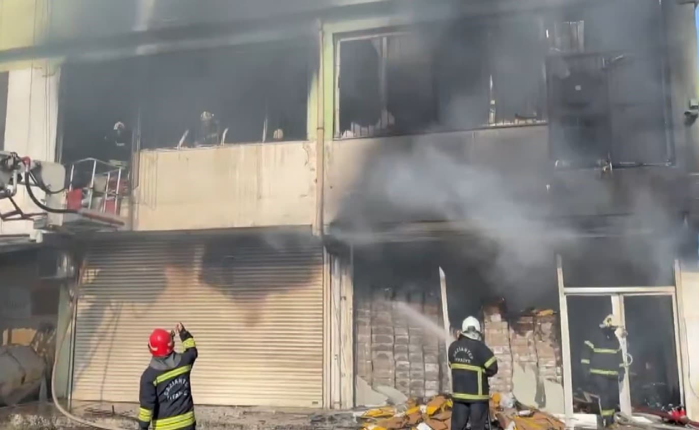 Gaziantep'te Ayakkabı Atölyesinde Yangın Çıktı